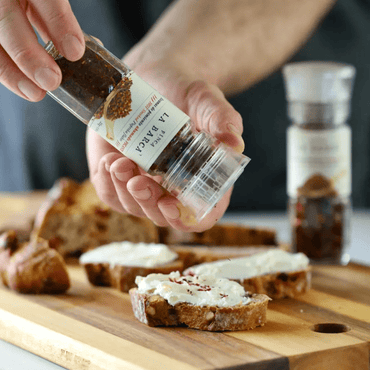 Finca la Barca Escamas Pimiento Ahumado Dulce molinillo 1 x 24 gr - Finca La Barca - 8421401202039 - ExtraVirgen.Store